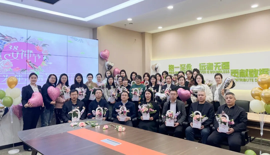 科创公司开展庆祝“三八”妇女节艺术插花活动